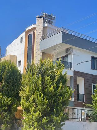 Soğucak'ta Müstakil 7+2 Masrafsız Satılık Villa