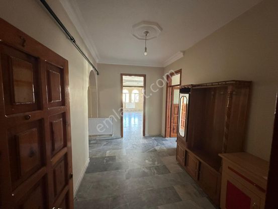 Ulusbeyden Kasaptaşı Parkı Karşısında 3+1 Son Kat