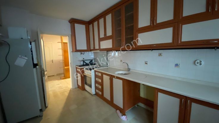 Arevtürk'den Lise Caddesi Üzerinde 165 M2 3+1 Satılık Daire