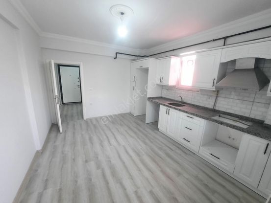 Furkan Emlak'tan Canik Gaziosmanpaşa Mah.3+1 1.kat 125m2 Çift Cam Balkonlu Fırsat Daire