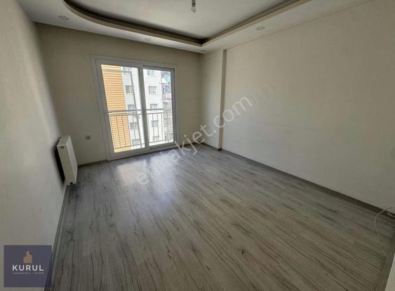 Kurul Gayrimenkulden Cadde Üzerinde Kiralık Geniş 3+1
