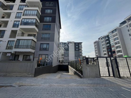 Esenler Mahallesinde Oturuma Hazır Lüks Ve Ekstralı Sıfır Daire