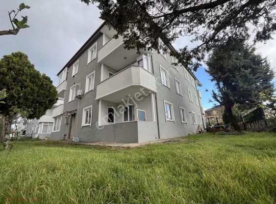 Yalı Mah Merkezde 1+1 Fiyatına 2+1 Bahçe Katı Köşe Daire.