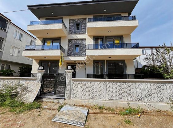 Akkumda Denize Yakın Müstakil Bahçe Kullanımlı 2+1 Lüks Daire