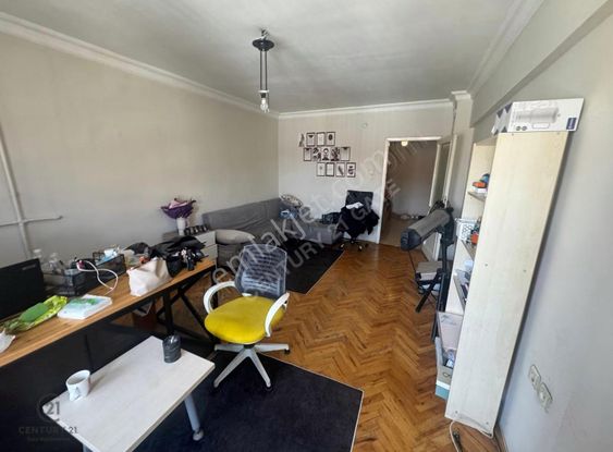 Necatibey Hanımeli Sokak'ta 1+1 Satılık Ofis