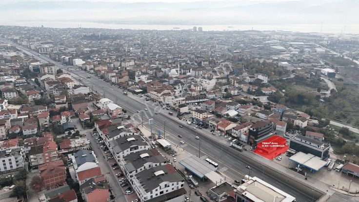 Körfez D100 Karayoluna Cephe Satılık 759m² T1 Ticari İmarlı Arsa