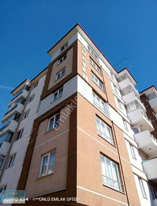 Ünlü Emlaktan Candaroğullarında Acil Satılık 3+1 Fırsat Daire