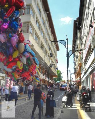 Turkuazdan Kent Meydanı Karşısı Arısitesinde Eşyalı Satılık Ofis