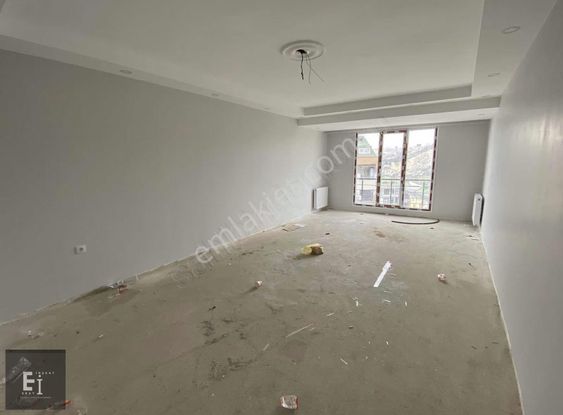 Eray Emlak'tan Satılık Arakat 3+1 120m2 Kullanışlı Daire