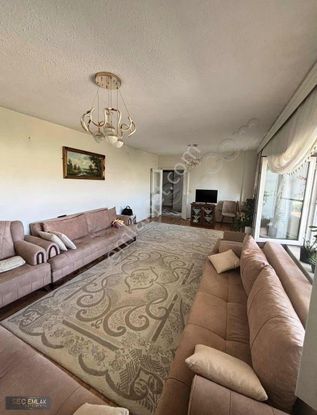 Seç Emlak'tan Satılık 3+1 Geniş Balkonlu Daire