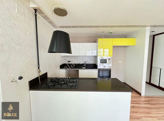 Bölge'den ~~ Ultralüx Havuzlu Güvenlikli Site İçerisinde 3+1