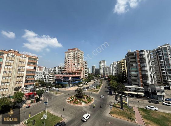 Bölge'den Turgut Özal Aksa Gaz Bulvar Üzeri Köşe Başı 3+1