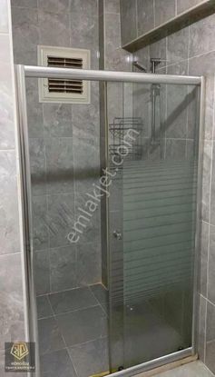 Ana Cadde Üzeri , Şehir Merkezinde, Açık Otoparklı Geniş 4+1