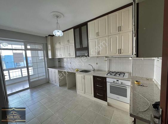 İstiklal Mahallesi Aktömek Sitesi 1. Etap Ara Kat 2+1 Kiralık