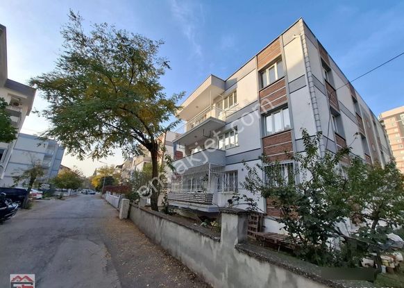 Akhisar Hürriyet Fahri Sertel Emlaktan 3+1 Kiralık Daire