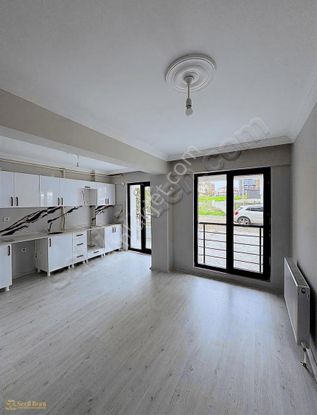 Seçil Bora'dan Kiralık 1+1 Daire
