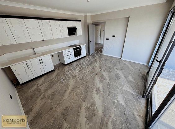 Ovacıkta Manzaralı Lüks Yapılı Satılık 4.5+1 Site Dairesi