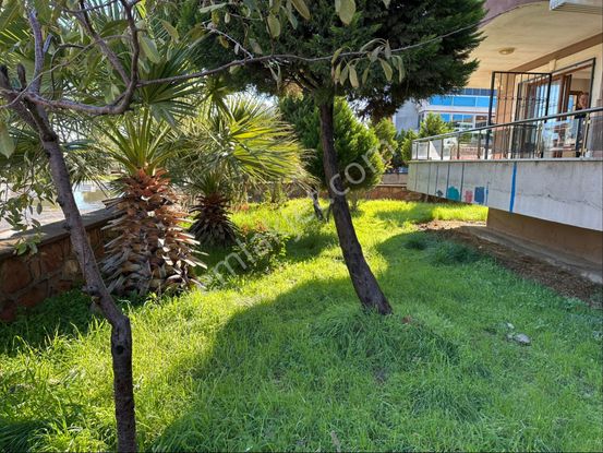 Ayvalık 150 Evler'de Müstakil Tadında 3+1 Ebeveyn Banyolu Giriş Kat Ön Cephe Satılık Daire