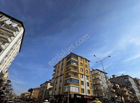 Satılık Full Kıredi İmkanı 3+1 Cuma Pazar Yani Ciddi Pazarlıklı