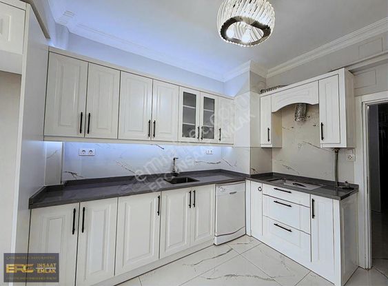 Çocuk Hastanesi Civarında Kiralık 4+1 Daire