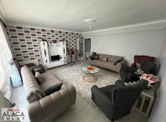 Battal Gazi Mahallesi'nde Çarşamba Pazarı Mevki 3+1 Daire