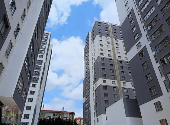 İst Bağcılar 15 Temmuz Mah Sıfır Site İcinde Satılık Daire3+1 M2