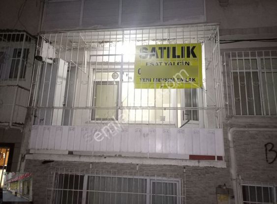Yeni Mevsim Emlak Tan Satilik Daire 2+1+50m2y.giriş Kat Mülkiyet