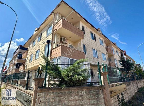 Son Fırsatlar Denize Yürüme Mesafesinde Cam Balkonlu 1+1