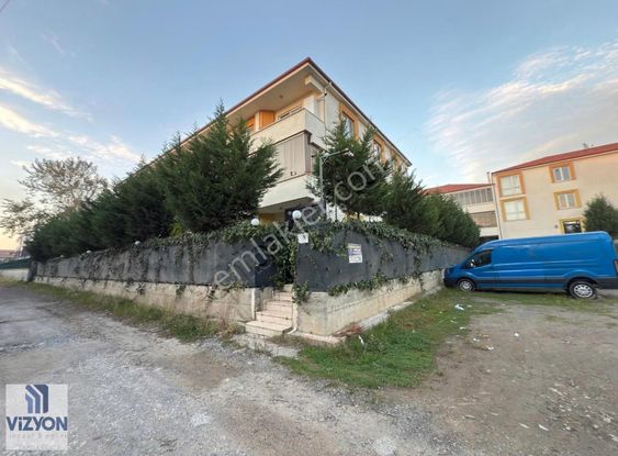 Karasu Yeni Mahallede Havuzlu Site İçi 2+1 Kiralık Daire