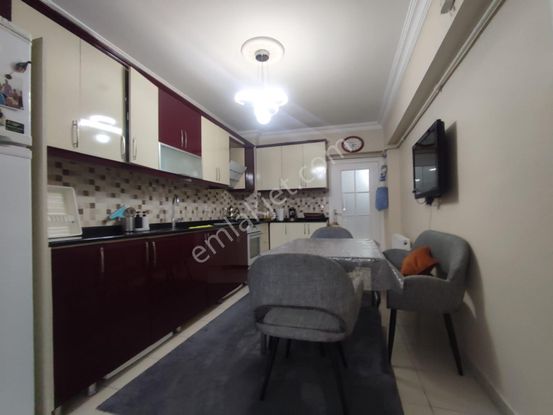 Yılmaz Gayrimenkulden 140 Metre Kare 8 Yıllık Kacırılmayacak 3+1 Fırsat Dairesi