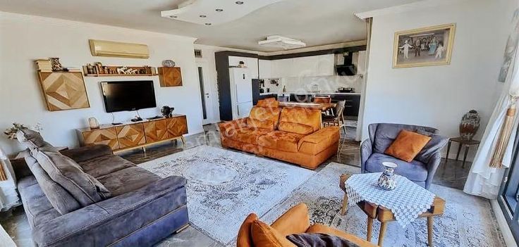 Menemen Merkezde 3+1 200 M2 Full Manzaralı Lüx Site İçinde Daire