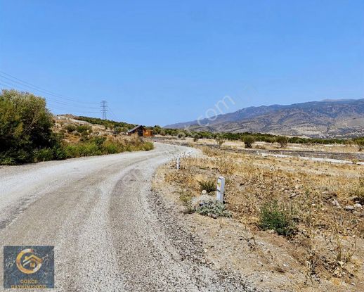 Emiralem Yaylada 250 M2 Asfalt Yola Cepheli Bahçe