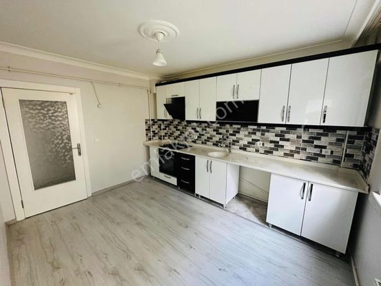 Derman'dan*5 Yıllık Bina*acil Fiyat Düştü*ebeveyn Banyo*