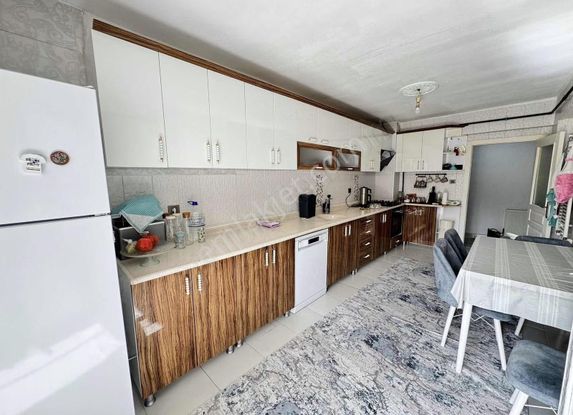 Derman'dan*3.kat*ön Cephe*asansörlü*140 M2*kök Tapu