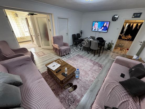 Basın Caddesi Ve Gata Yanı 3+1 Balkonlu Altında Daire Var Güney