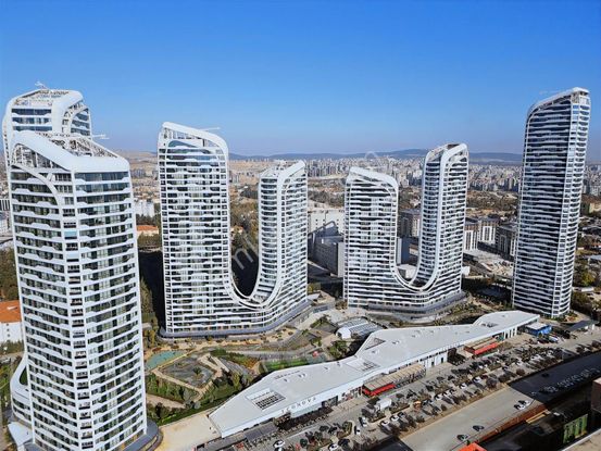 Ayalp'ten İconava'da Satılık 6+1 33.kat Şehir Manzaralı Daire.