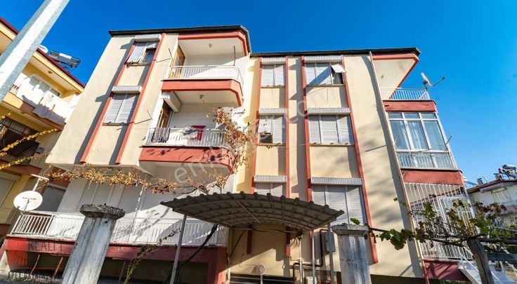 Antalya Korkutelinde Satılık 2+1 Fırsat Daire