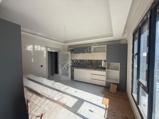 Makro Life Gayrimenkul'den Mezopotamya Kent Parkı Yanında Satılık 2+0 Daire