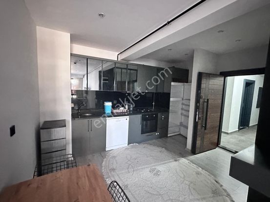 Rw Budur Dan Mezitli Kaymakamlık Karşısı 2+1 Eşyalı Daire