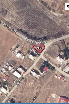 Karataş İskele Mah.450 M2 İmarlı Köy İçerisin'de Satılık Arsa..