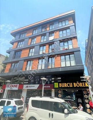 Göktürk Belediye Caddesinde Yeni Binada Şık Ara Kat Daire