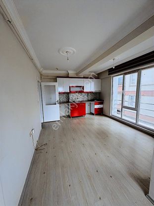 Kırklareli Merkez Site İçersinde Kiralık Balkonlu Geniş1+1 Daire