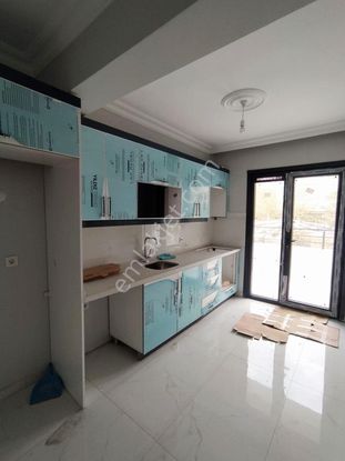 Hürriyet Çarşıya Ve Metroya Yürüme İskanlı 3+1 Arakat Lüks Daire