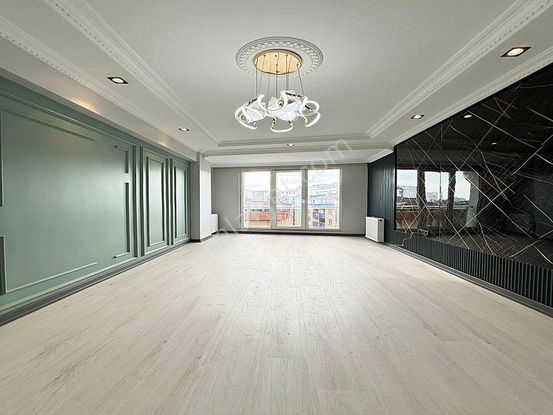 Esenyurt Mehterçeşme Mahallesinde Minimal Dekorlu Asansörlü Arakat 2+1 Daire