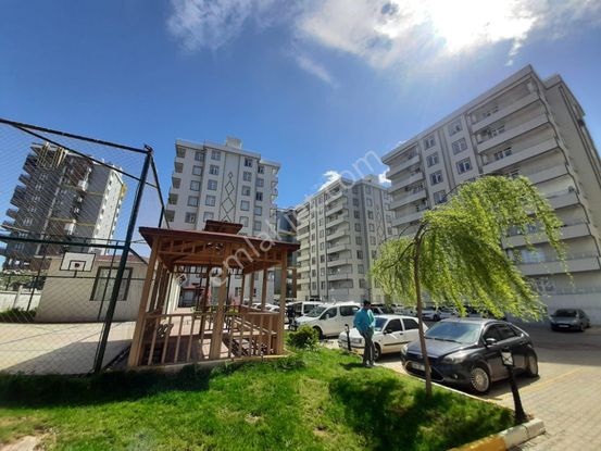 Cadde Seyran'dan Satılık 2+1 Kat4 Arakat 125m2 Site İçi İskanlı