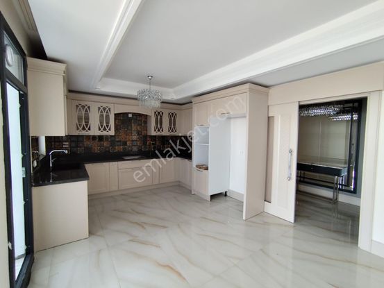 Rotadan Yeni Cezaevi Karşısında Satılık 3,5+1 Lüks Daire