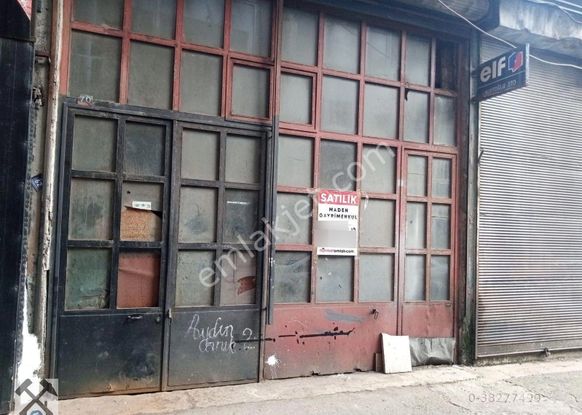 Şehir Merkezinde Üç Katlı Satılık İş Yeri