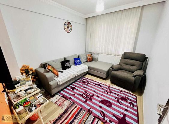 Selçuk'tan Barbaros Mah 3+1 120 M2 13 Yıllık Satılık Daire