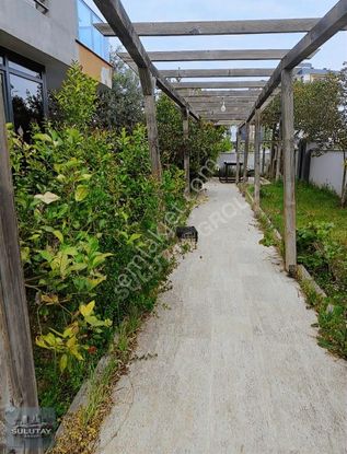 Göksu’da Havuzlu Site İçinde Eşyalı 2+1 Giriş Kat Kiralık Daire