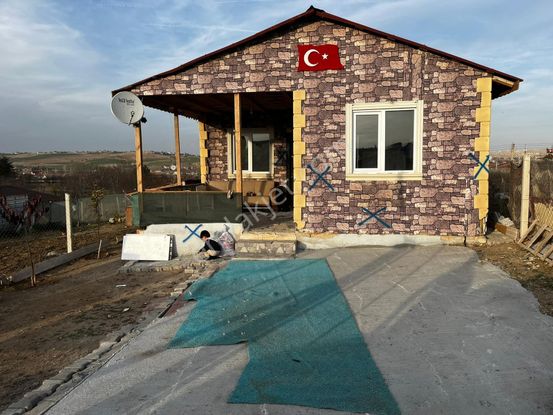 Kavaklı Keskin Virajda 400m2 Arsa 1+1 Evi İle Satılık Hobi Bahce